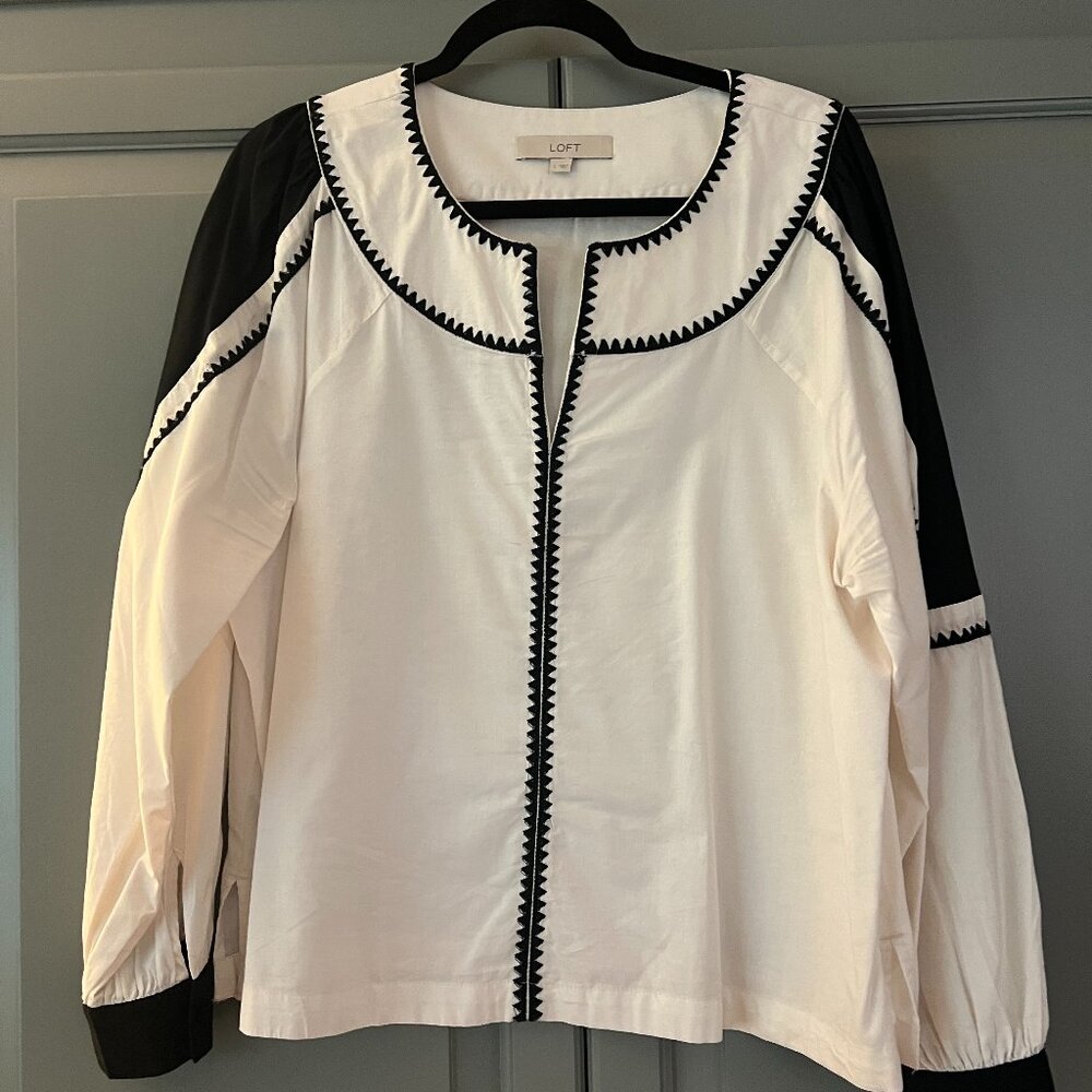 LOFT Black and White Puff Sleeve Blouse